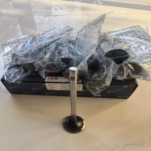 适用于沃尔沃TAD1151VE发动机进气门20737856 VOLVO PENTA TAD1150-1152VE发动机配件