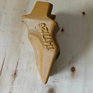 L110F L120F牙齿11417126  适用机型沃尔沃装载机L110G/H L120H L60 L70 L90配件