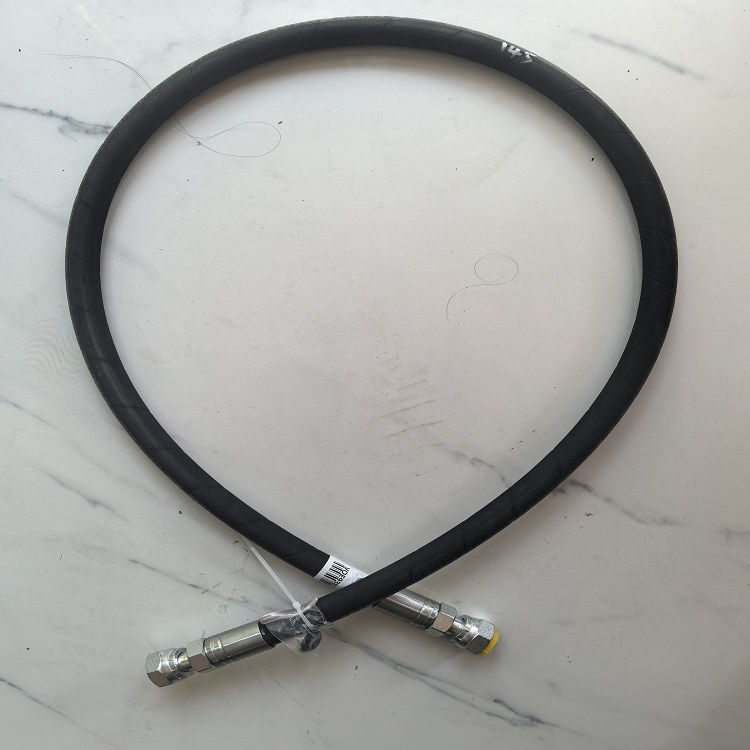 适用于沃尔沃挖机先导液压油管938333 EC300 250EL 380DL挖机先导泵到先导滤芯软管配件