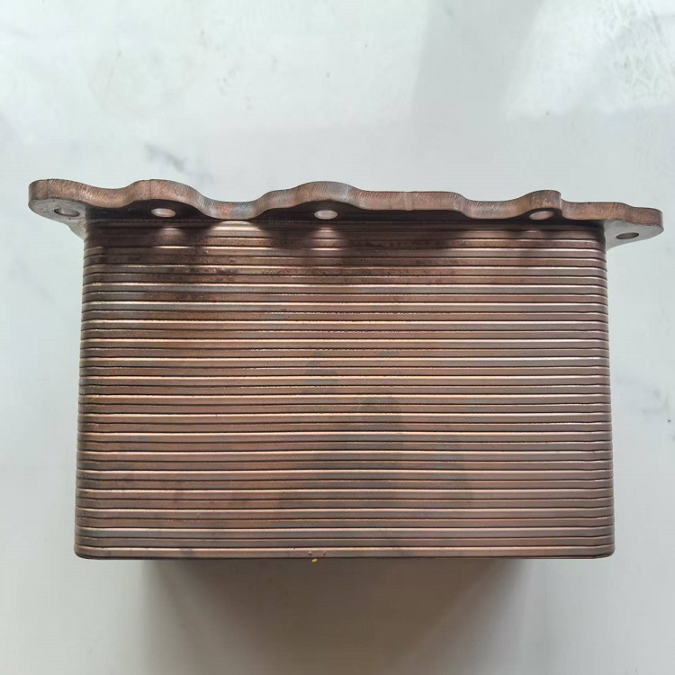 Suitable for Volvo truck oil radiator TAD853VE oil cooler 21913340