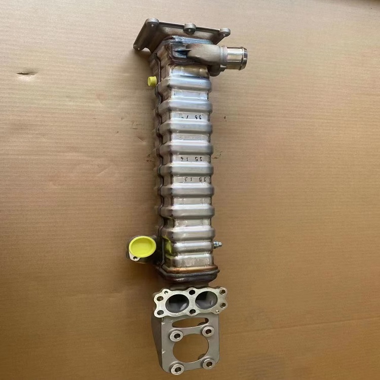 Suitable for Volvo roller EGR cooler 21905787