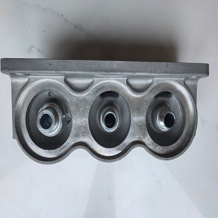 Oil filter housing 15138785 TAD1151VE oil filter seat 15138786