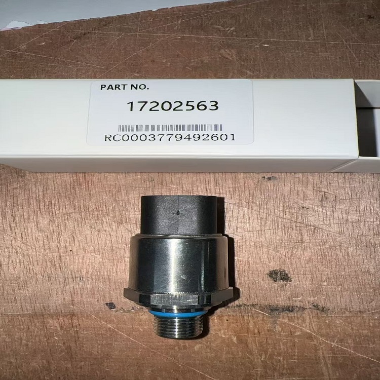 The 17202563 pressure sensor is suitable for Volvo excavators EC380D-480D